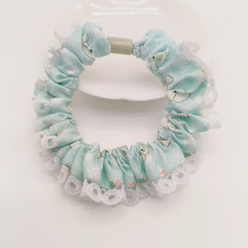 Lace trim scrunchie, fresh and simple style, summer fashion hair tie for ponytails, high-end scrunchie, DIY hair accessory