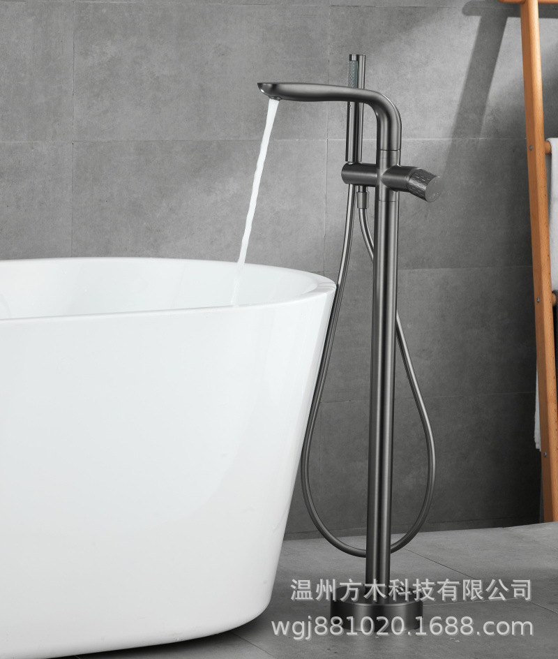 Black chrome-plated brushed gold gun gray floor-standing single-handle double-control ceramic valve core hot and cold water faucet, wooden bucket bathtub, showerhead undefined