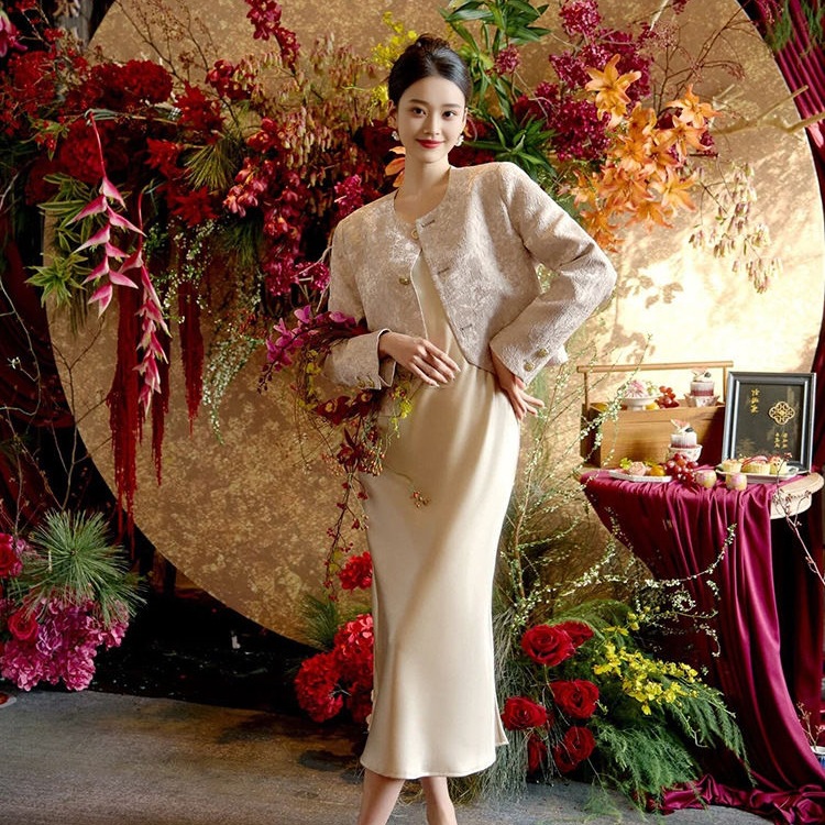 New Chinese Style Wedding Engagement Dress High-End Light Luxury Niche French Satin Strap Dress Two-Piece Set