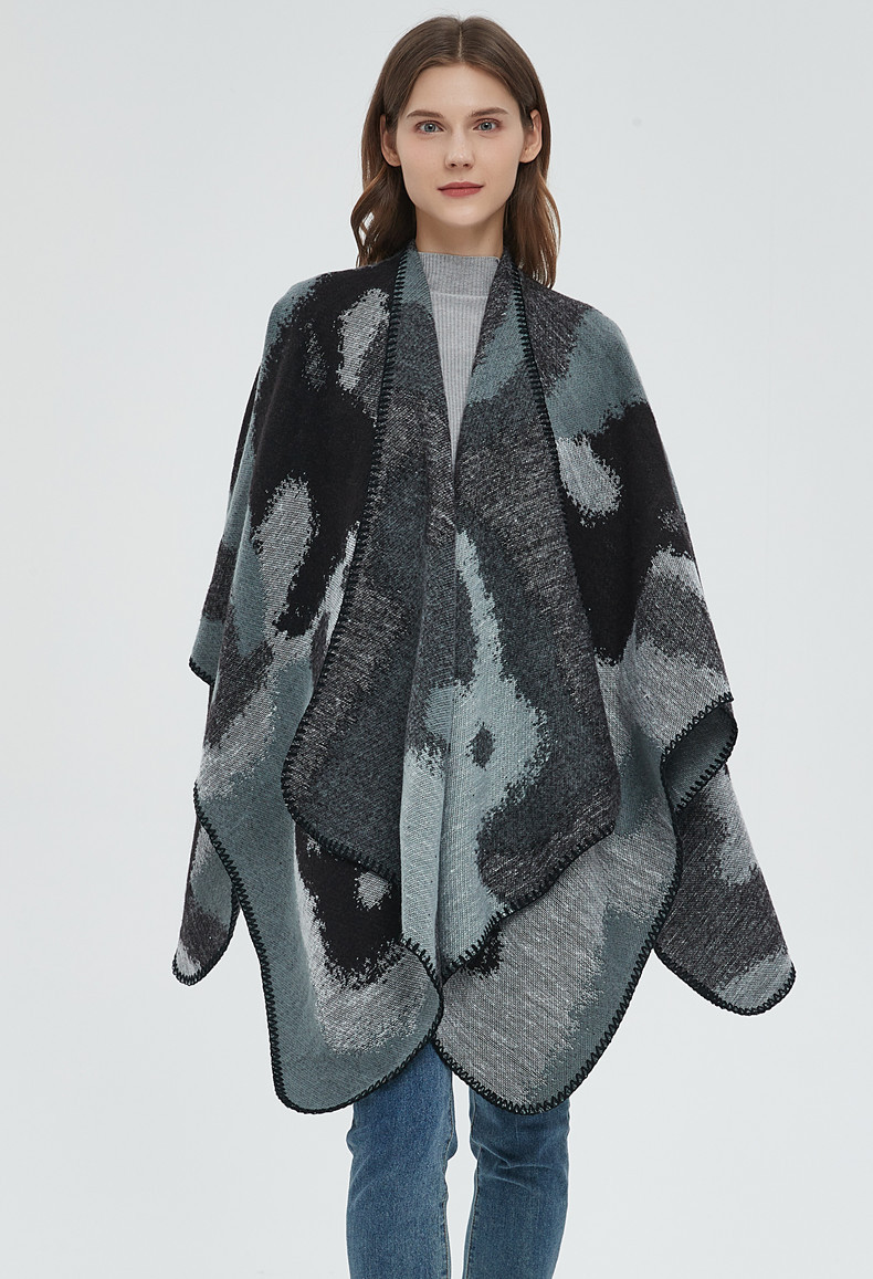 Unisex Large leopard print split cape with double jacquard collar_voghion.com