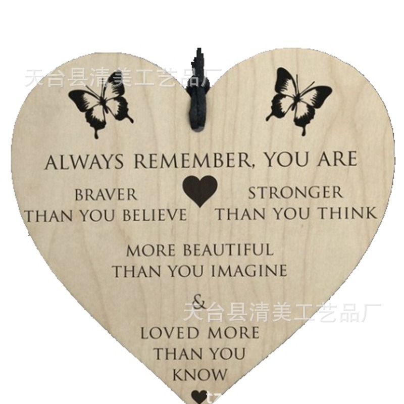 100mm de registro doble mariposa en forma de corazón colgante de astillas de madera 1 paquete