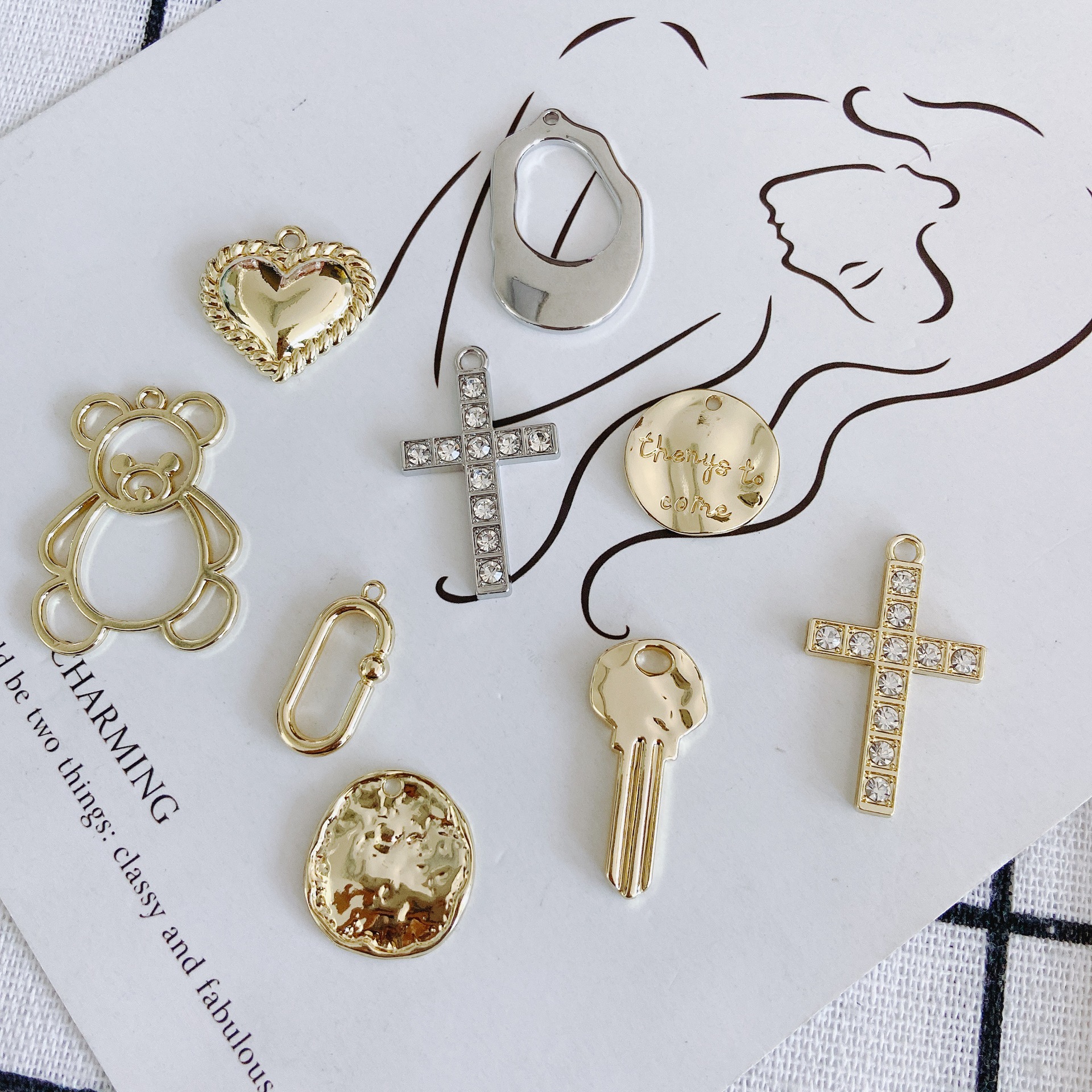 DIY合金电镀饰品配件批发 小熊钥匙十字架镶嵌小吊坠项链材料配件