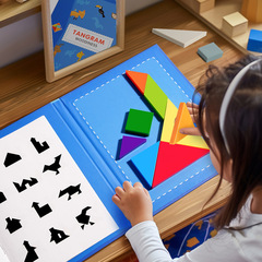 磁気の七巧板の子供の益智のパズルのおもちゃの立体の積み木の巧板は小学生の1年生をつづり合わせます。