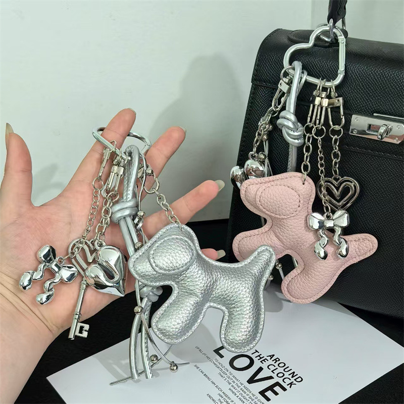 Cross-Border Hot-Selling New Product: Ins-Style Simple Bowknot 3D Heart Keychain, Light Luxury Fashion Bag Accessory Cross-Border Hot-Selling New Product: Ins-Style Simple Bowknot 3D Heart Keychain, Light Luxury Fashion Bag Accessory