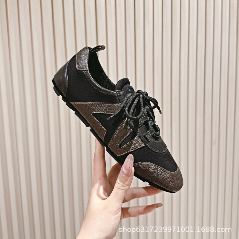 女性用の本革の最高級トレーニングシューズ、レトロな通勤用フラットスポーツカジュアルシューズ、スターの同じスタイルのフォレスト・ガンプシューズ|undefined