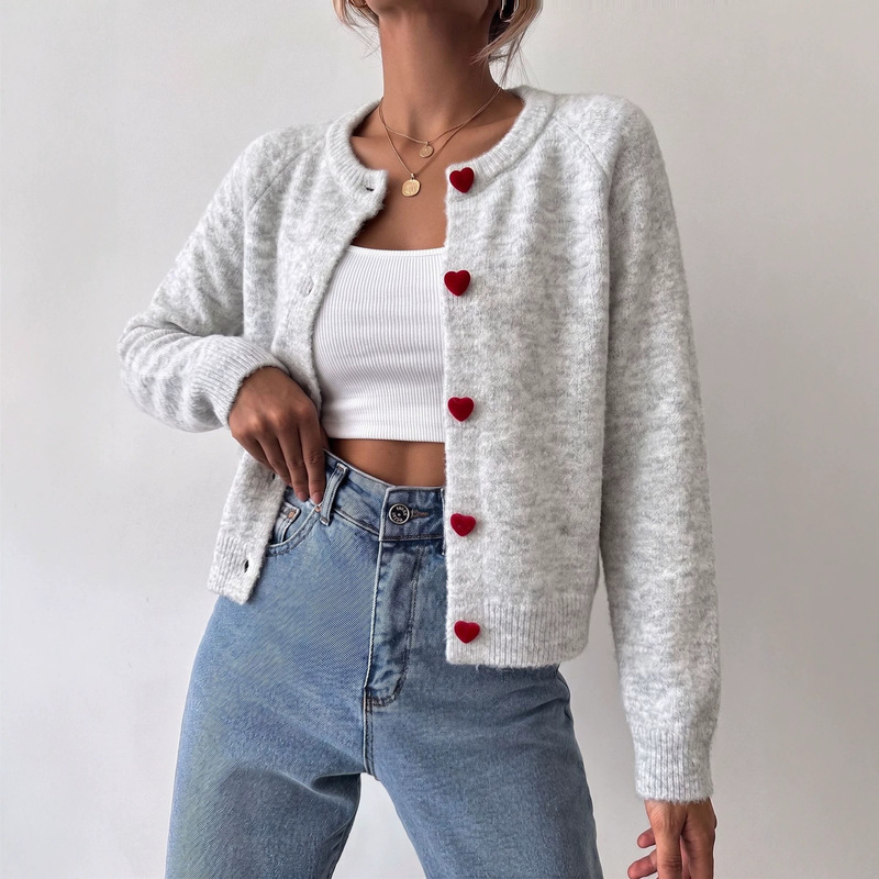 Gray heart-button round-neck sweater for women, new autumn and winter style, loose fit, high-end feel, casual and soft knitted cardigan jacket
