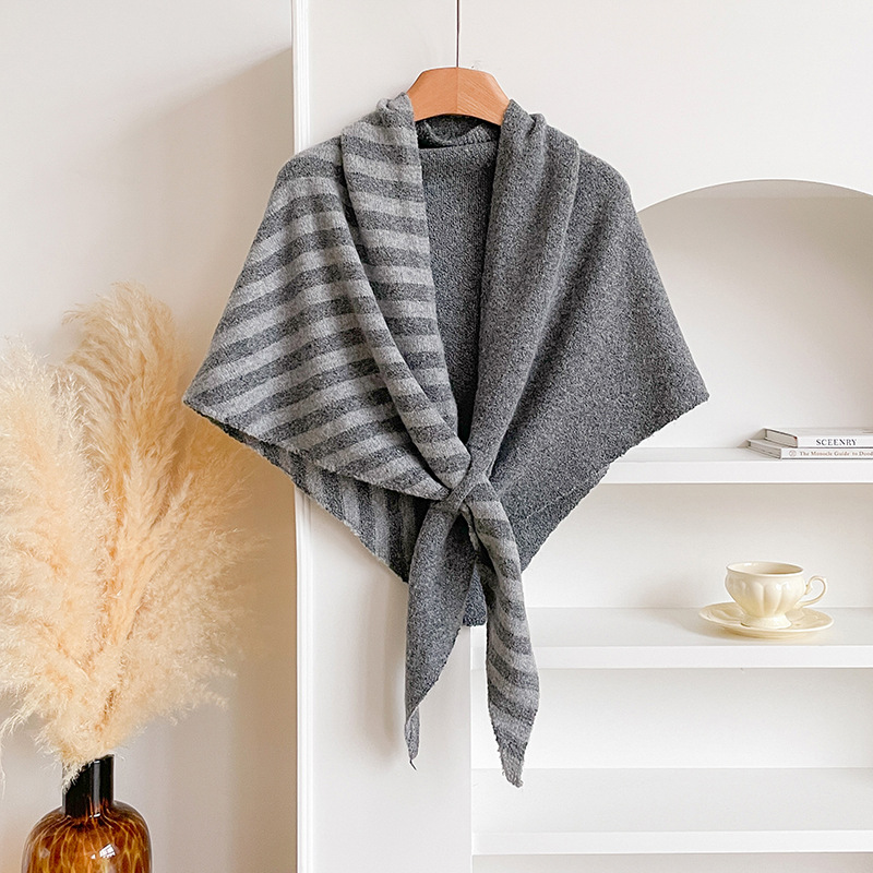 Bufanda Triangular de Lana Estilo Casual 2025 para Mujer, Calentador de Cuello para Otoño e Invierno, Chal Grande de Color Sólido para Habitaciones con Aire Acondicionado.