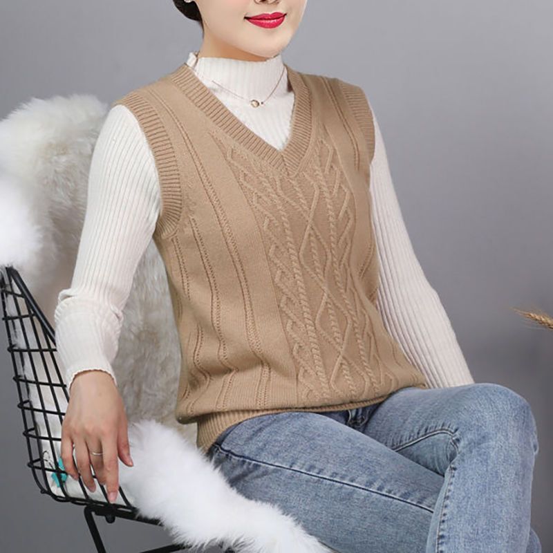 Women's Knitted Vest Loose Large Size Mother's Spring, Autumn and Winter Style Waistcoat Sweater Vest Outer Top