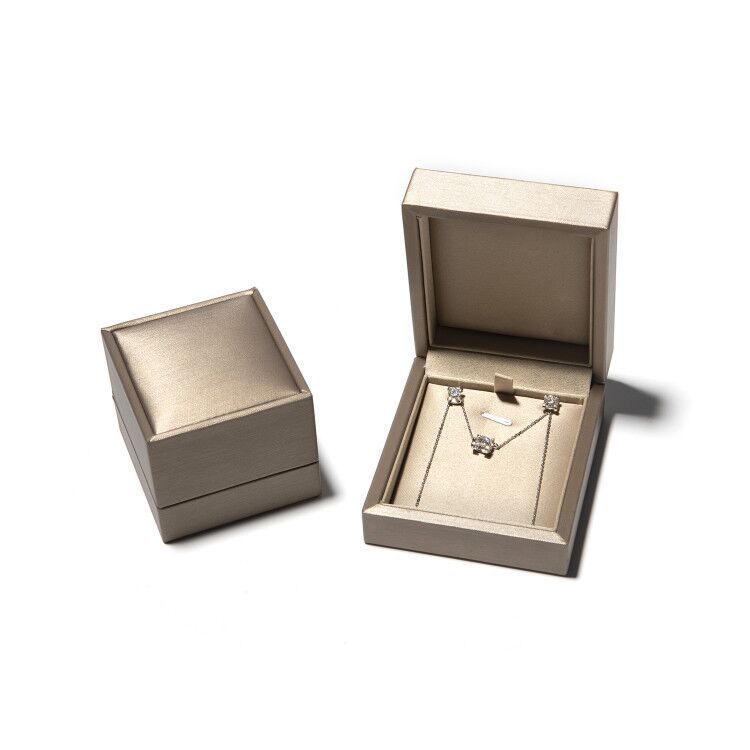 莫桑石产品证书和包装3