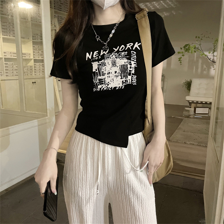 ギャル風デザイン感の短いtシャツは夏の2024の新商品が不規則で、大衆ins半袖上着の女性ブームです。