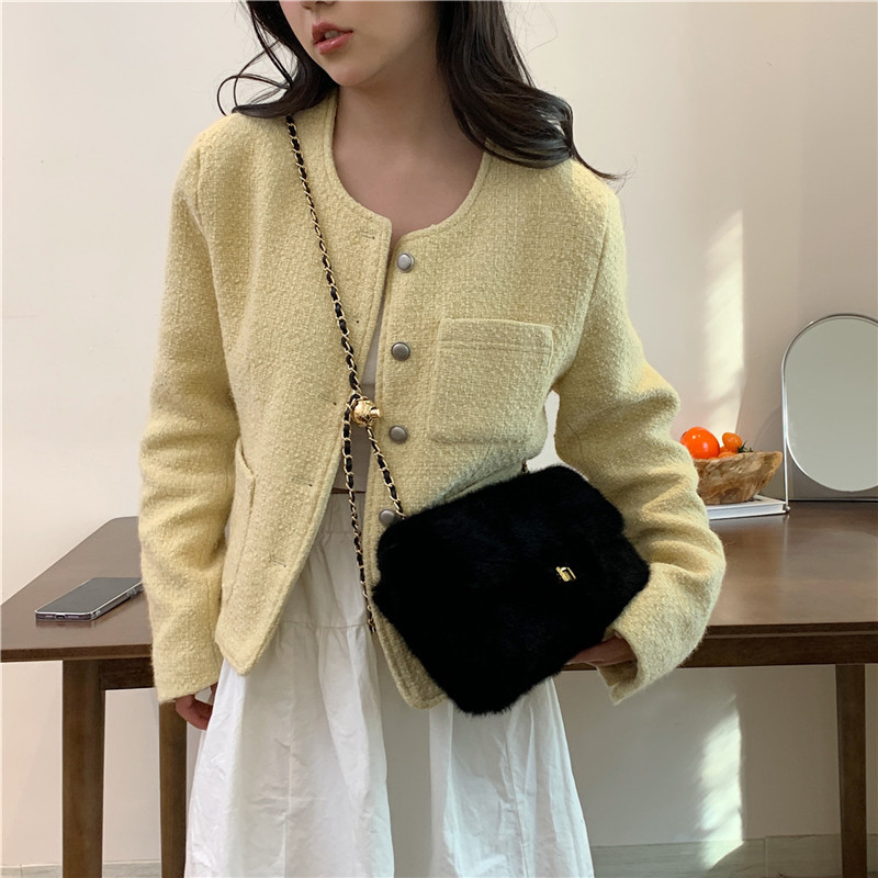 Nicho de cerradura bolsas de lana de estilo extranjero bolsas de hombro de peluche otoño y invierno nuevas bolsas cuadradas de cadena de bolsas de lana