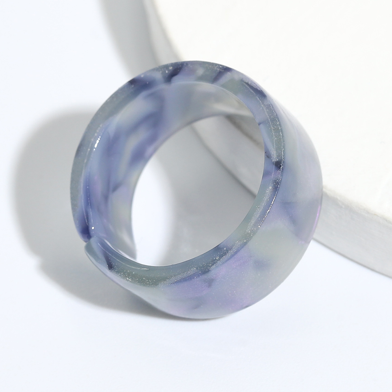 Retro Incomplete Circle Resin Ring display picture 10