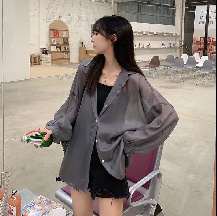 회색