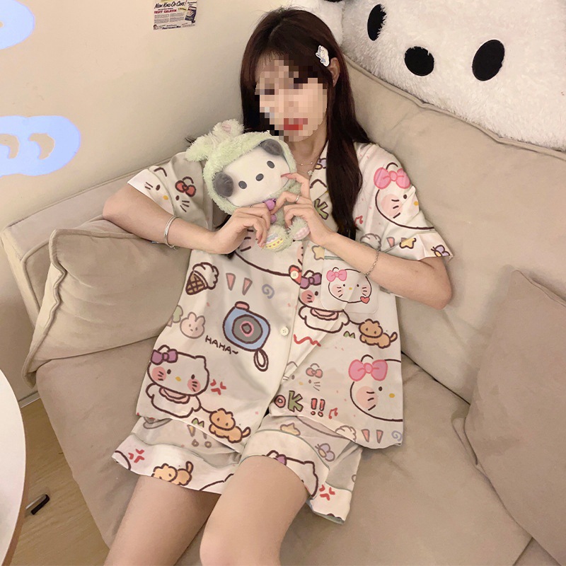 헬로 키티(가슴 패드 제외)