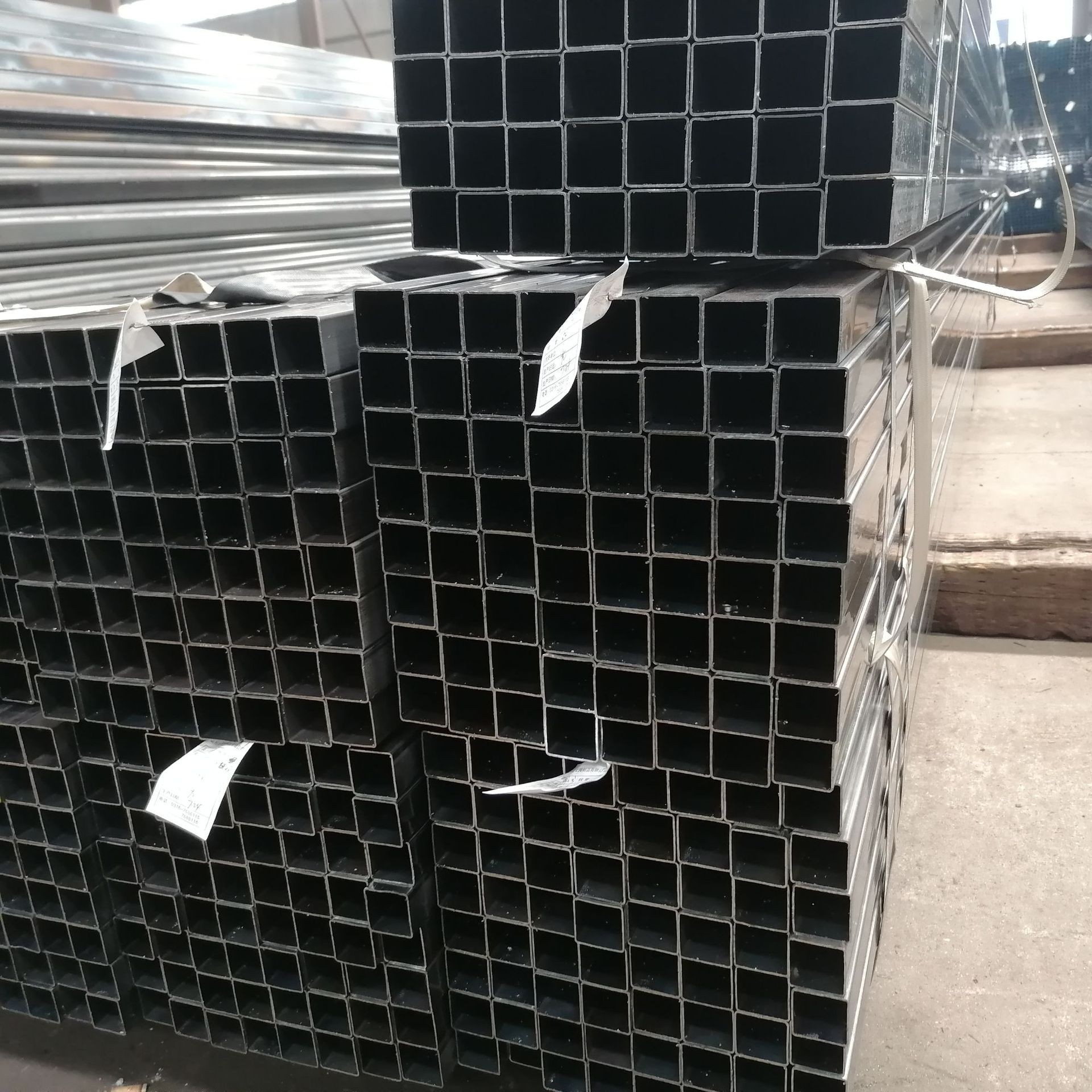 32*32方管 壁厚1.0mm 黑退料方管 28*28*1.2镀锌带方管