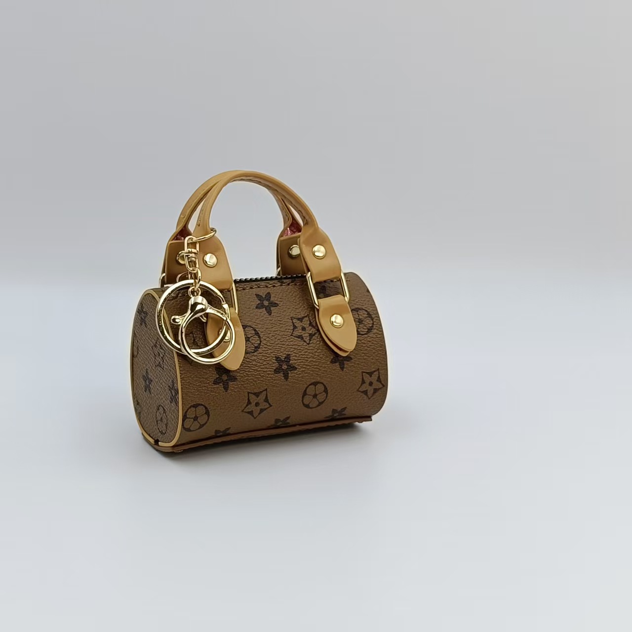 Nieuwe mini hanger, autosleuteltasje in de vorm van een lippenstift, sleutelhanger, tasaccessoire, portemonneetje_voghion.com