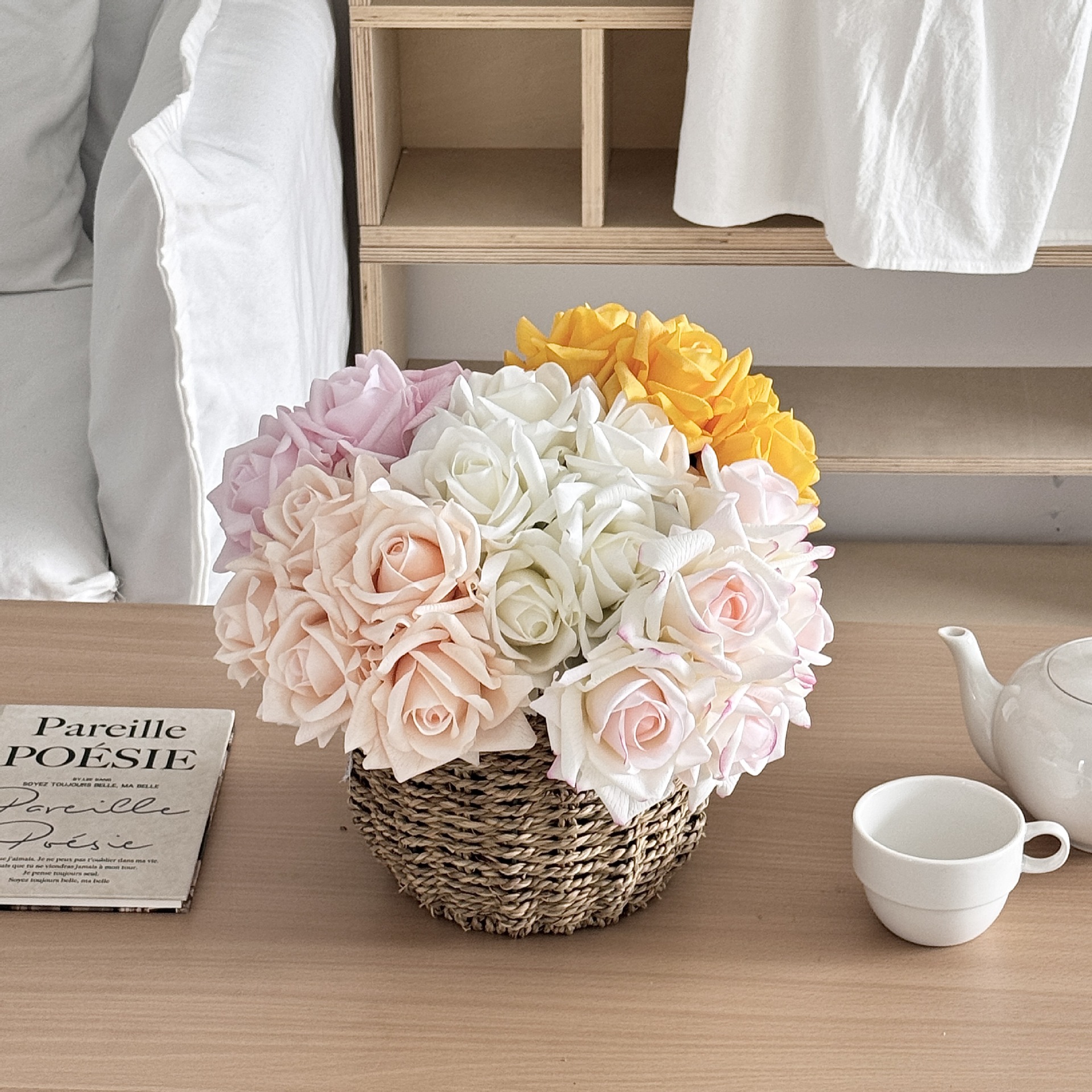 Ramo de rosas hidratante de alta calidad, flores artificiales, flores falsas, accesorios para fotografía, arreglo floral de mano, decoración del hogar.