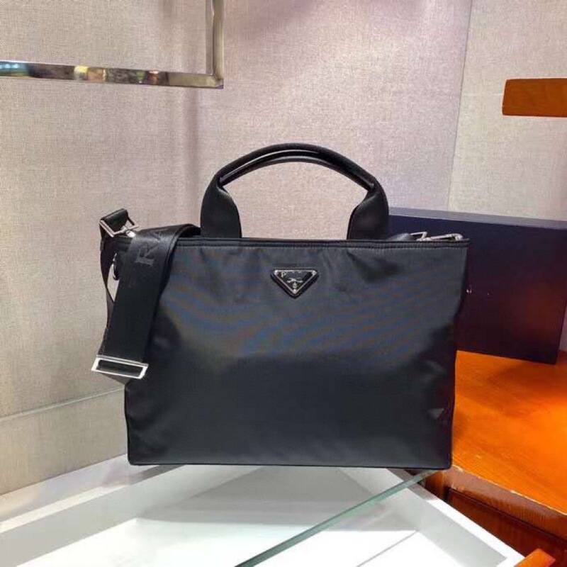 Plada VELA New triangle logo men and women travel portable shoulder messenger office bag 1BG867