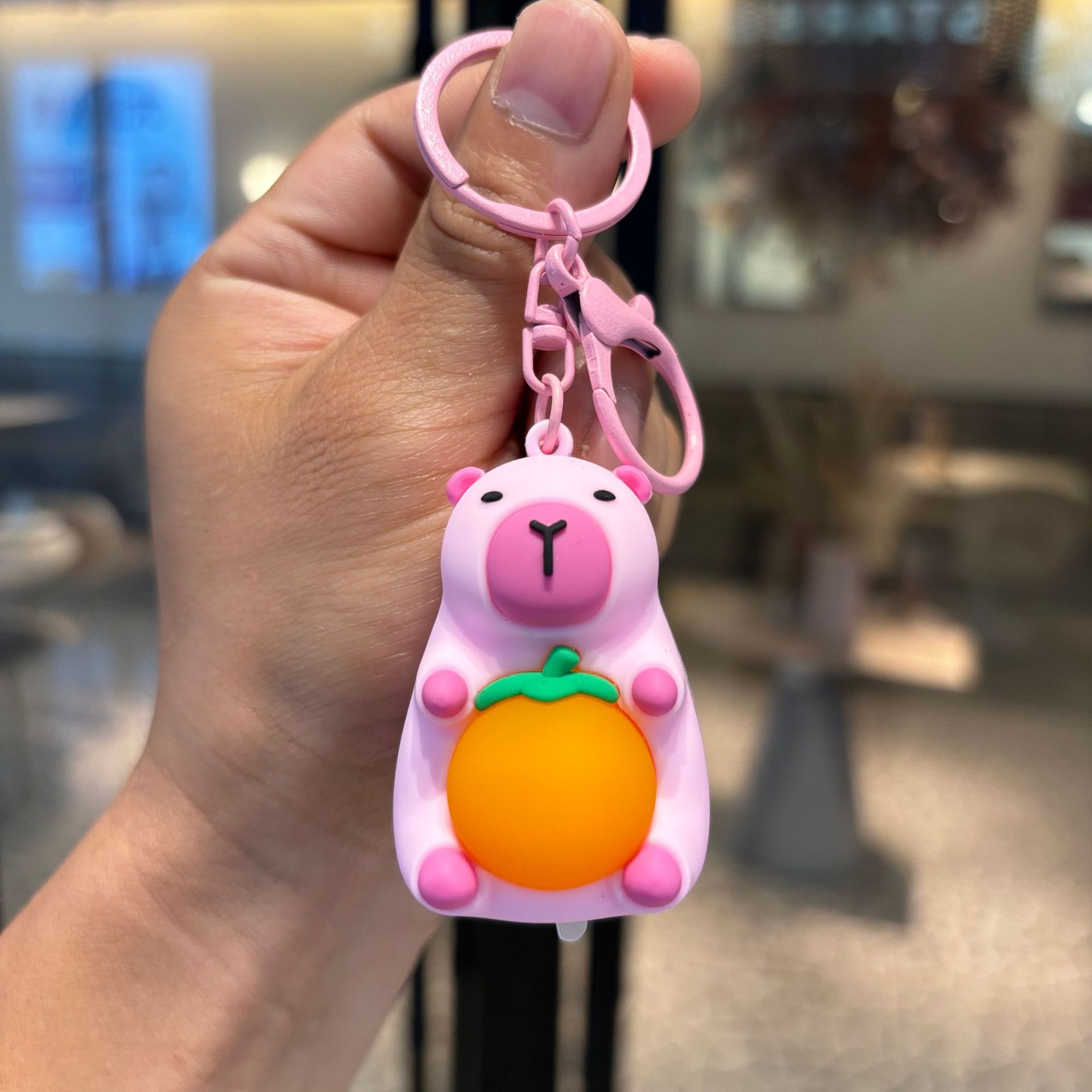 Transfronterizo Kapibara iluminación llavero Kullomi llavero muñeca pequeño beaver colgante colgante