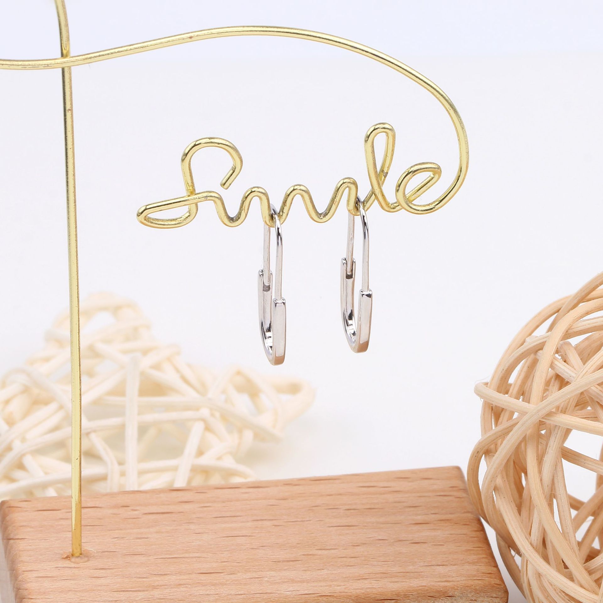 1 Pair Simple Style Paper Clip Sterling Silver Plating White Gold Plated Gold Plated Earrings display picture 5