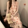 Красный цветочный рисунок