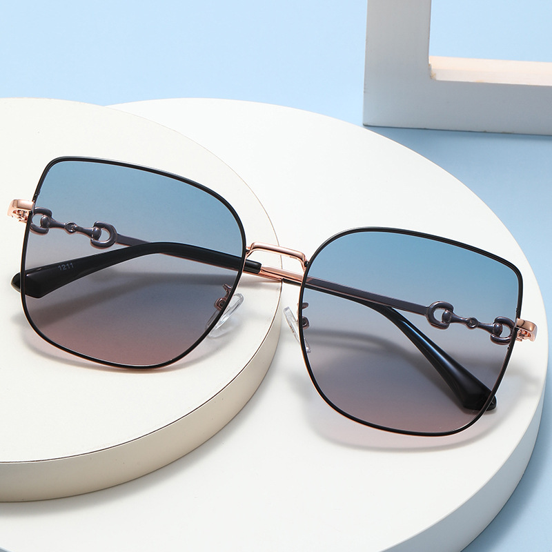 Retro fashionable marine sunglasses for men and women