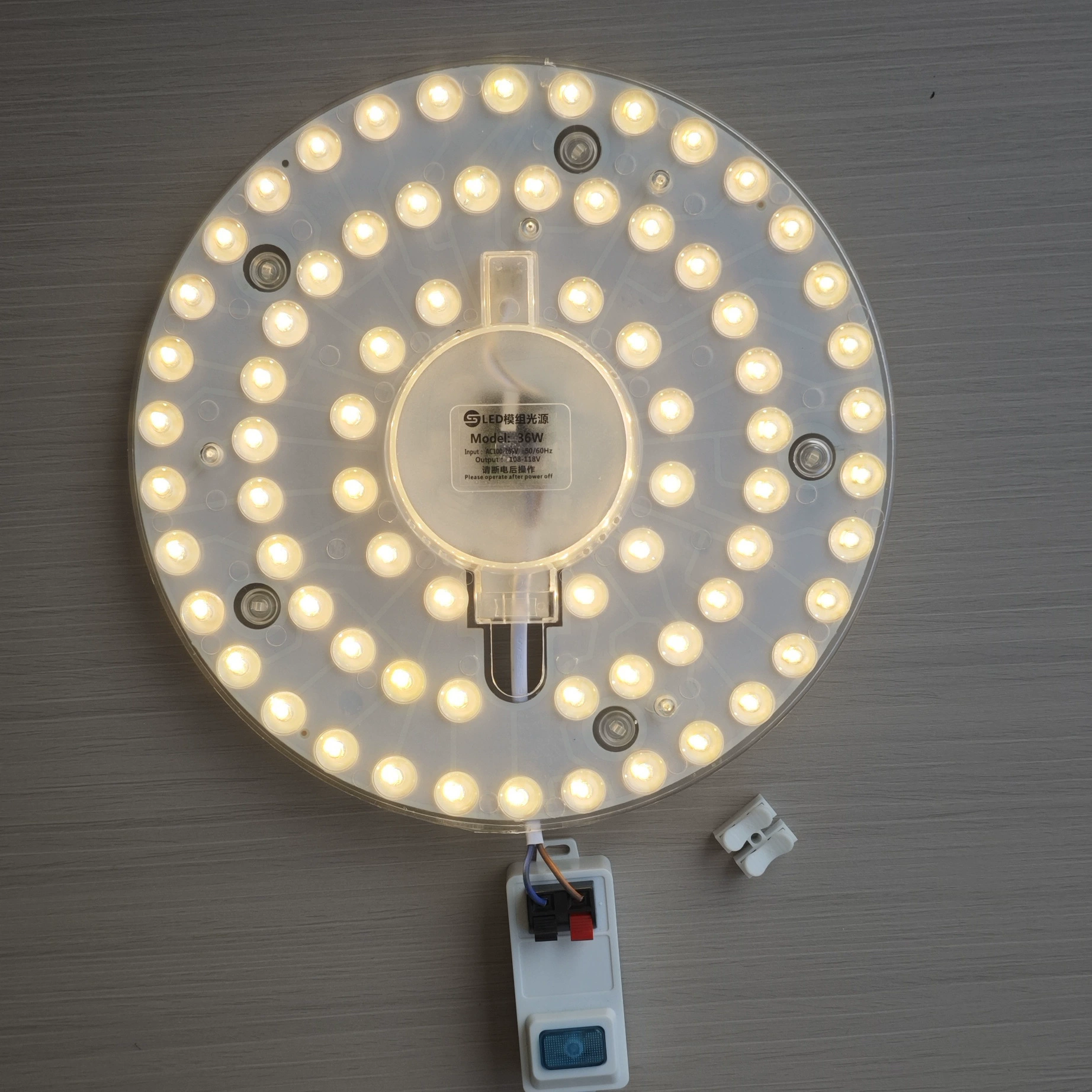 Светильник потолочный LED, источник света, линейный свет, сменные магнитные аксессуары, три цвета, защита глаз, комфортный световой спектр