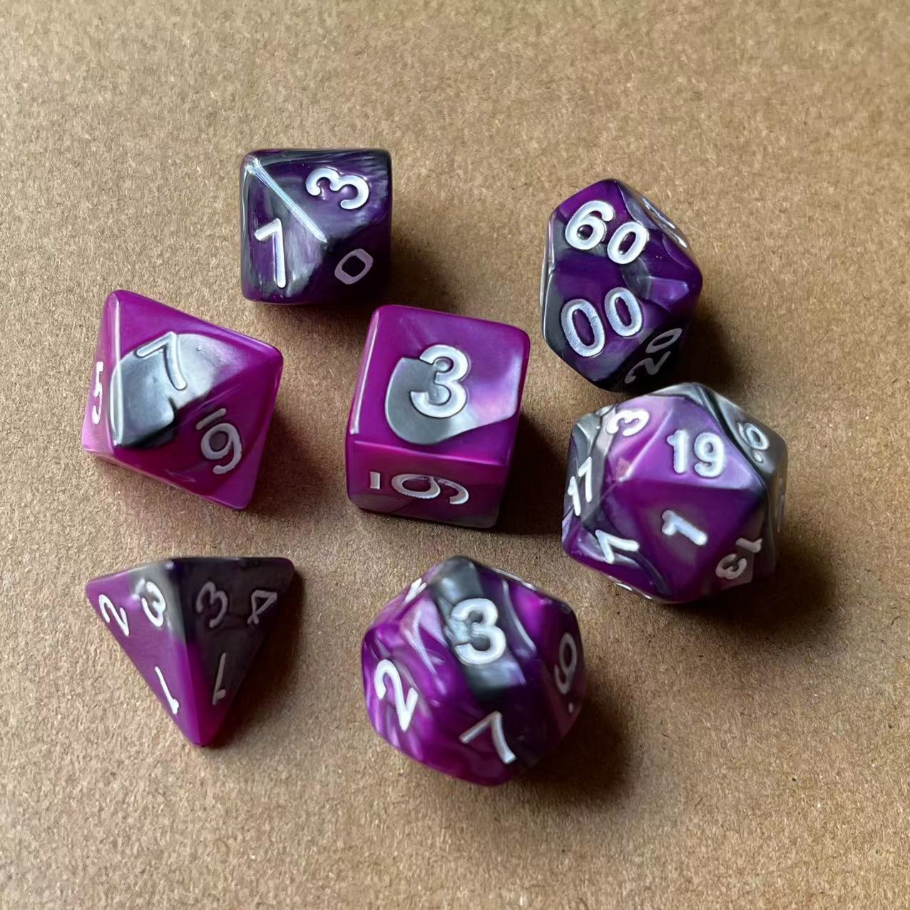 Juego de dados multicolores de dos colores, suministro transfronterizo, juego de 7 piezas, juego de tamiz digital, los dados de juego se pueden combinar