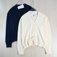 思琪女装2510/27  法国单松弛感V领系扣宽松休闲落肩长袖针织开衫