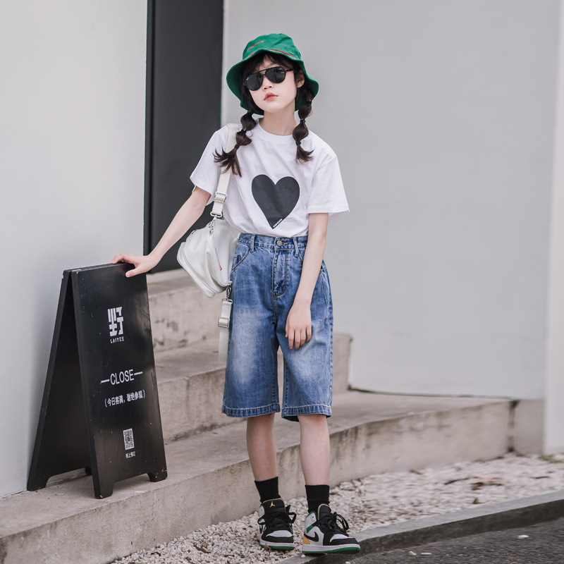 Camiseta de manga corta para niñas verano Nuevo 2023 estilo occidental de moda algodón medio y grande tops para niños camiseta suelta para niños blanco