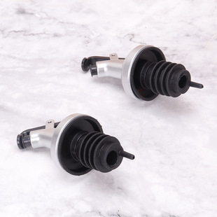 In-Stock Oil Pourer Bottle Stopper, Leak-Proof Kitchen Seasoning Bottle Press-Type Universal Olive Oil Silicone Stopper with Leak-Proof Design