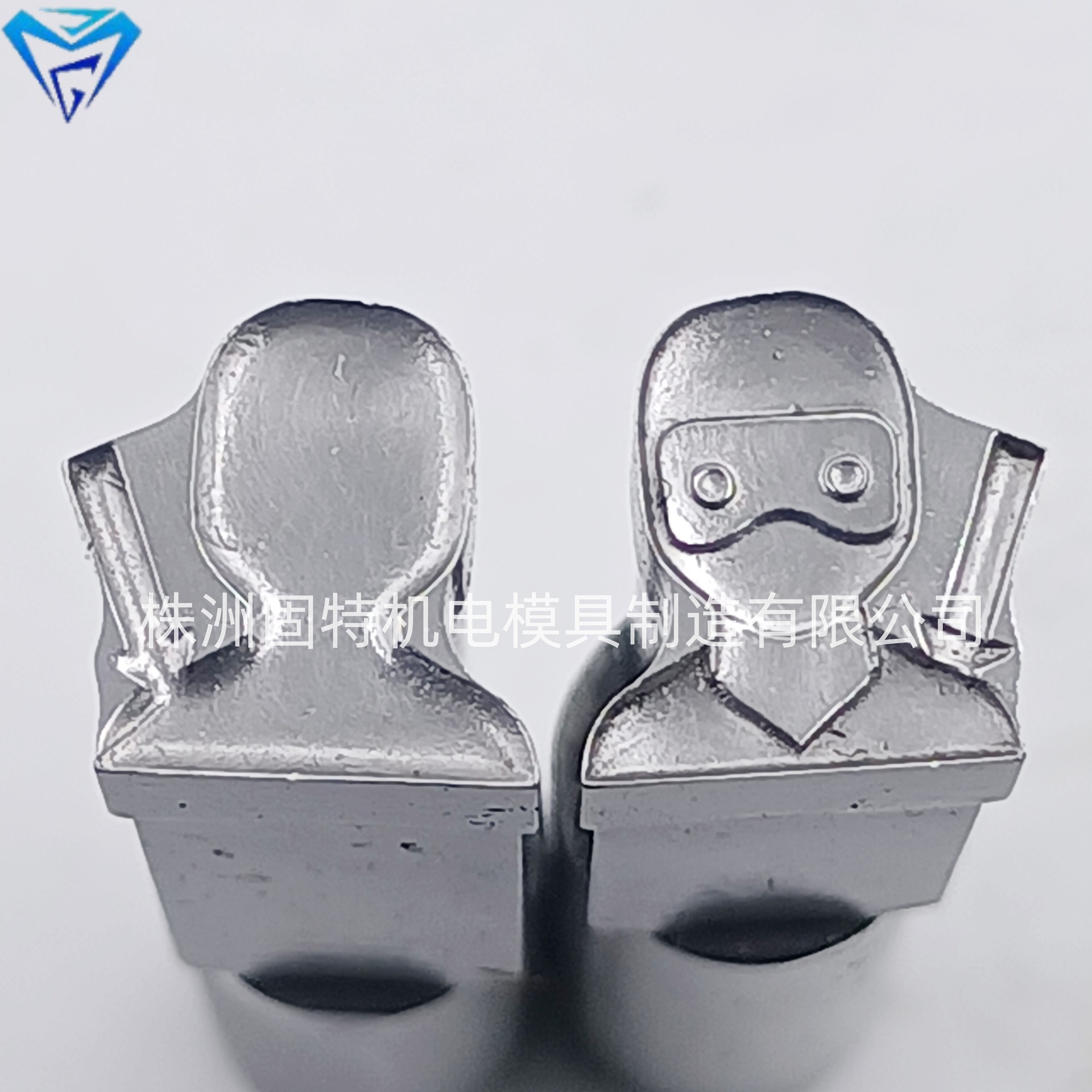 异形卡通人物图案奶片机模具厂家