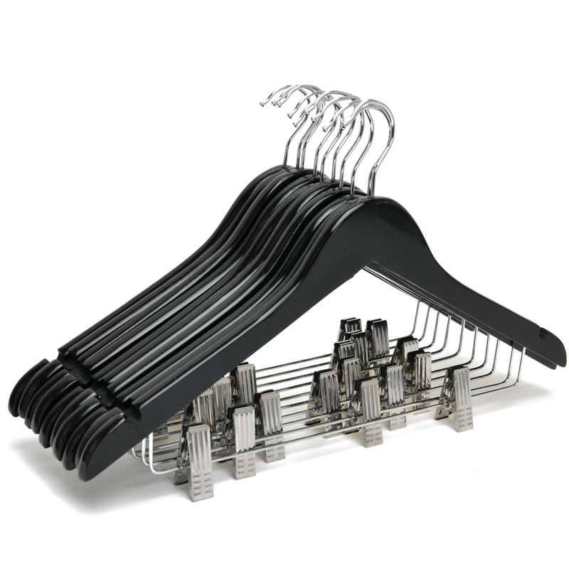 Traje de madera maciza Hotel percha Arce con clip ropa rack antideslizante sin costuras de alta gama Hotel percha de ropa para el hogar al por mayor