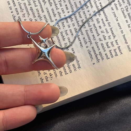New Sweet and Cool Y2K Spicy Girl Double Star Cross Necklace, Instagram Hip-Hop Style Women's Sweater Chain, Titanium Steel Cool Wind Couple Accessories