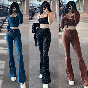 Fitness Three-Piece Set for Women Spring and Summer 2025 New Korean Smiling Face Printed Nude Slimming Look Butt Lift Sports Yoga Set