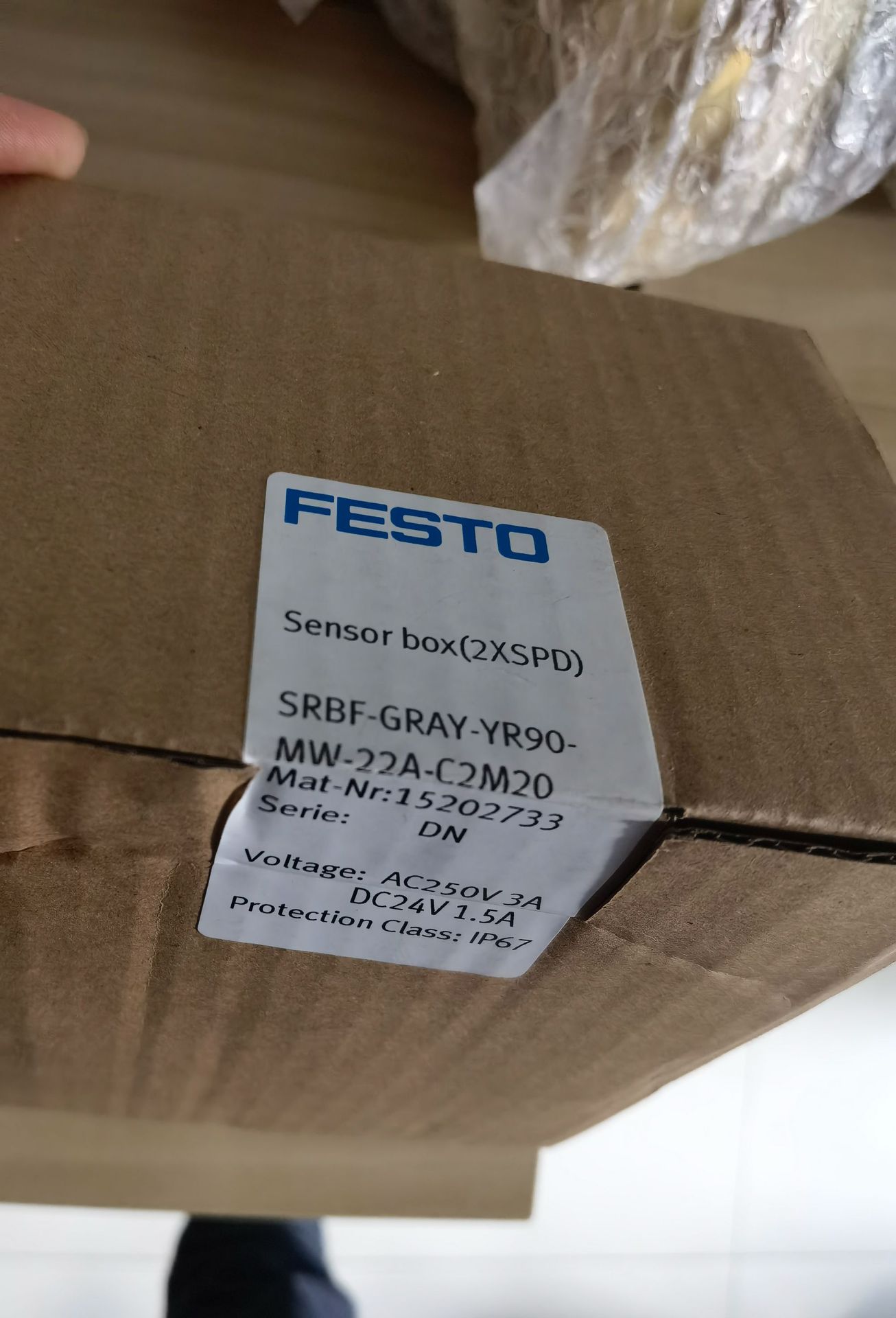 SRBF-GRAY-YP90-MW-22A-C2M20 15202733