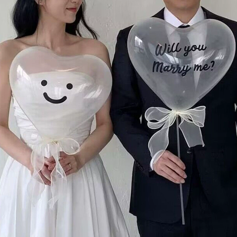 Набор для декора ко Дню святого Валентина: воздушные шары, сердечки, сертификаты, фотоаксессуары, украшения для годовщины.