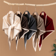 厂家跨境批发2025秋冬新款35%山羊绒三角巾软糯针织保暖披肩围巾