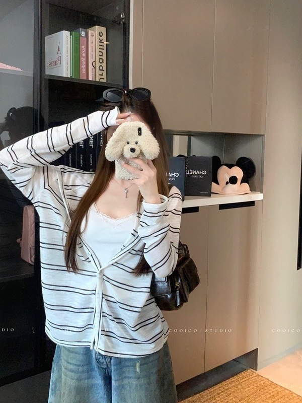 松驰感慵懒白色条纹连帽长袖外套女秋季小众百搭宽松休闲开衫上衣|undefined