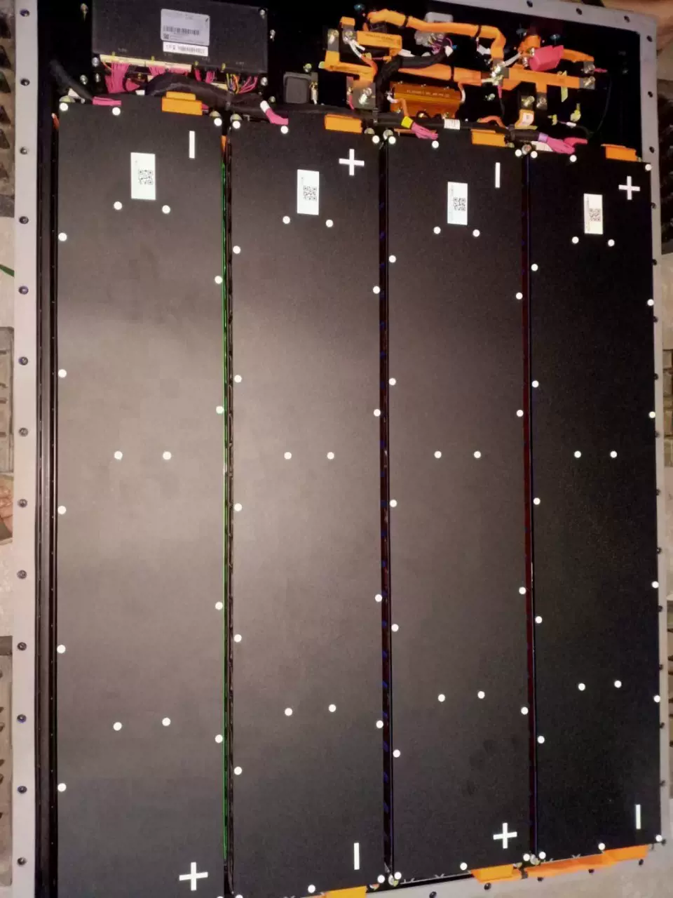 高价回收新能源汽车电池包 三元锂电池钛酸锂电池 宁德时代电池包