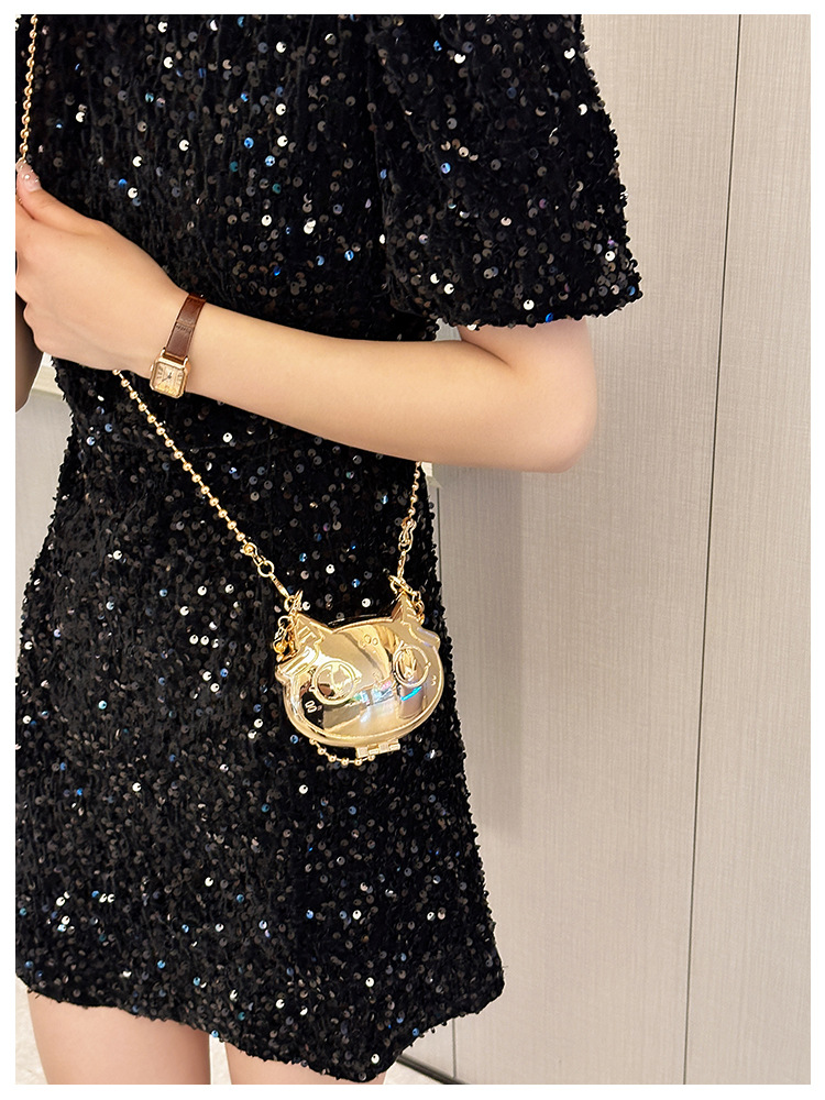 Cartoonish, mini and cute zinc alloy small bag for women, 2025 new style, stylish single-shoulder bag, crossbody chain and metal undefined
