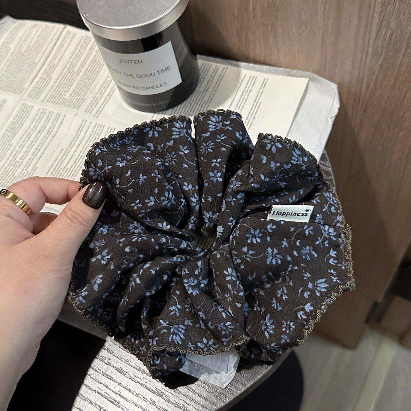 Nuevo scrunchie de encaje multicapa 2026 para mujer, lazo para el pelo de alta gama, accesorio suave para el cabello estilo coreano.