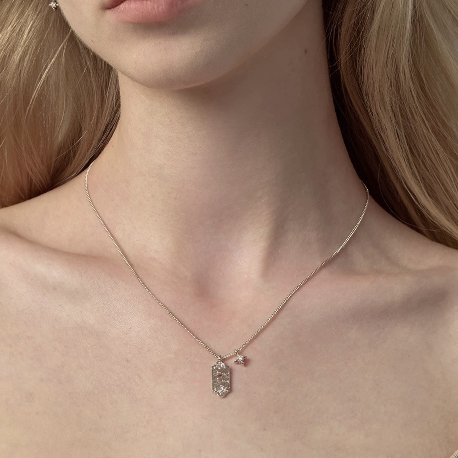Iris Key Titanium Gold Necklace For Men - Simple Collarbone Chain_voghion.com