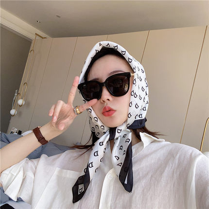 きれいなシルクタオル韓国insモデルはファッション春秋装飾スカーフに縛られて薄いマフラーを包んでいる|undefined