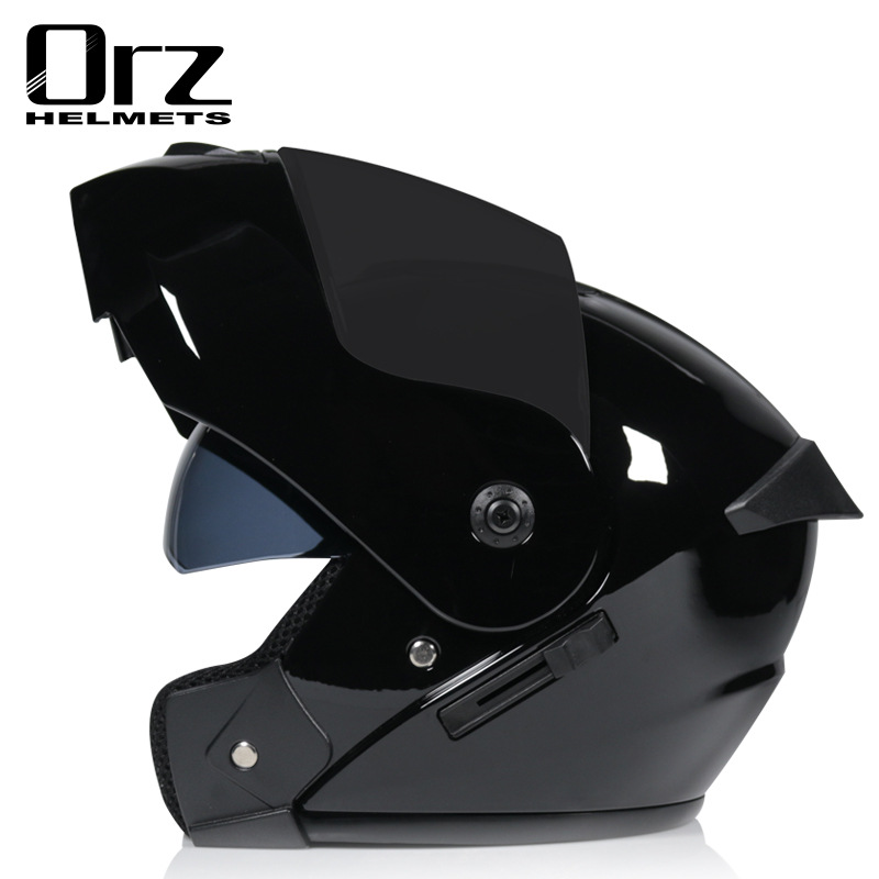 검은 거울이있는 밝은 검정색 (새로운 큰 꼬리)