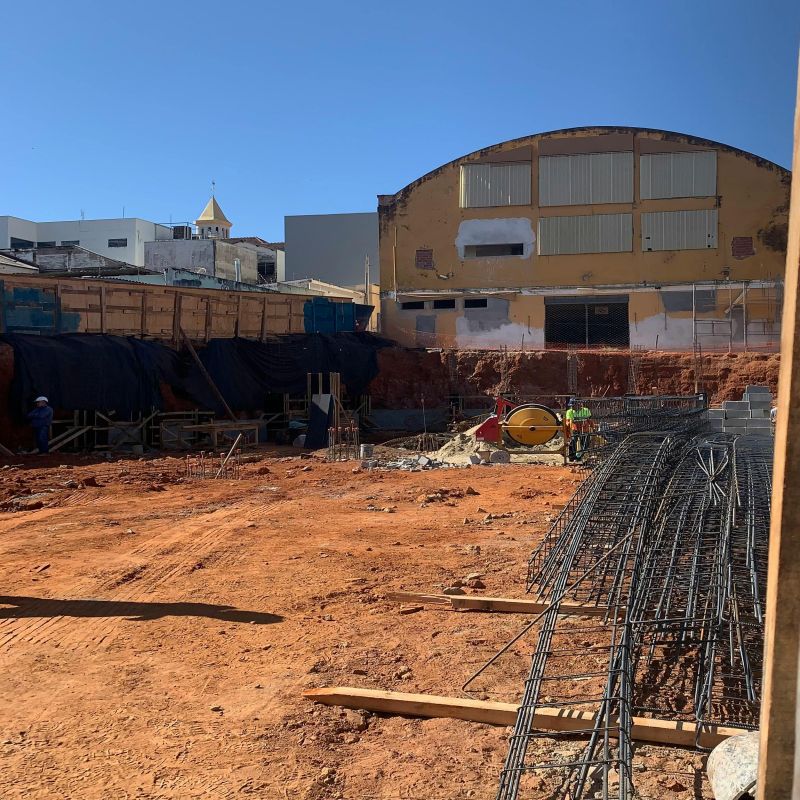 桥梁建筑结构裂缝修补胶，建筑物与地下混凝土工程的裂缝。