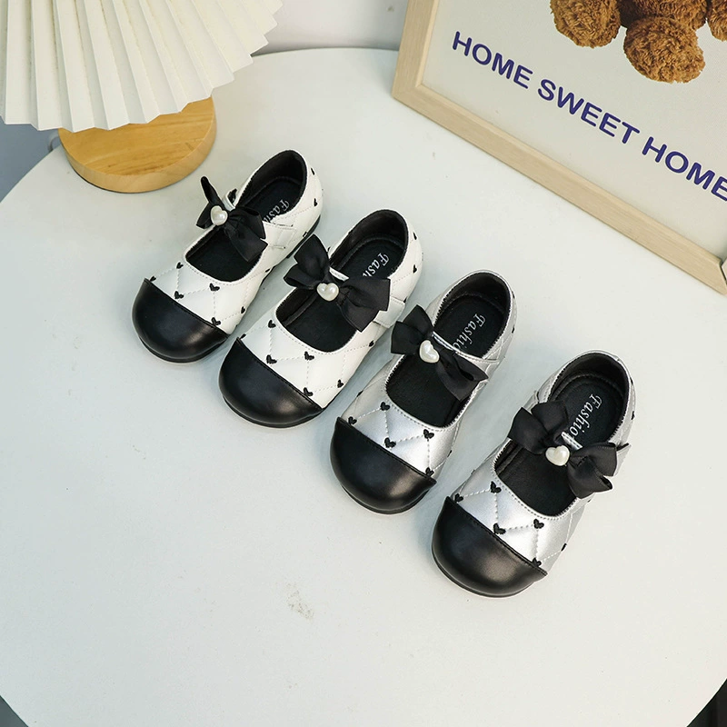 Маленькие кожаные туфли для девочек Принцесс бант обувь 2024 осень новая девочка Мэри Джейн одиночные туфли маленькие ароматные детские туфли