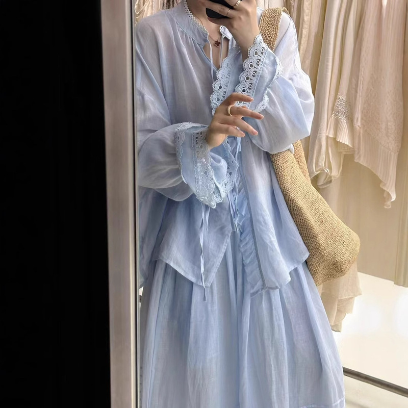 Design-Inspired Niche Spliced Ramie Lace V-Neck Tie Shirt for Women, New Sweet Bell-Sleeve Top for Summer