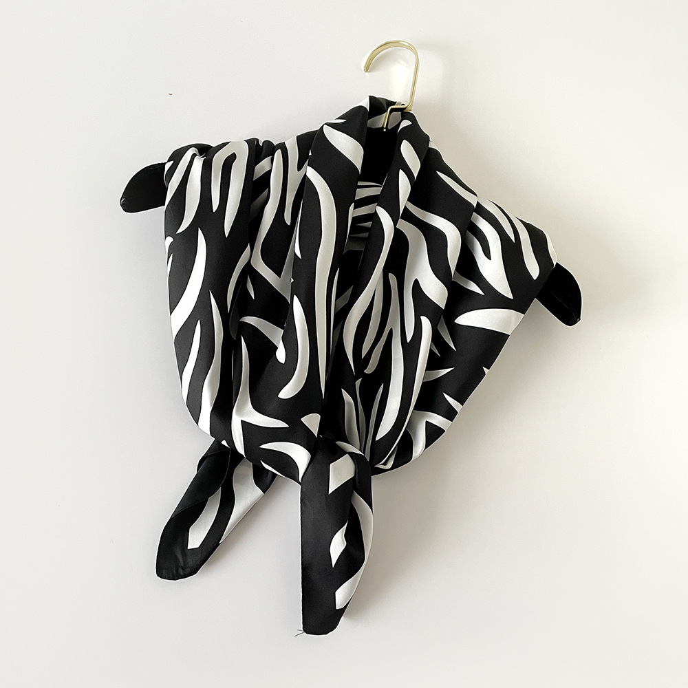 Animal Striped Silk Scarf 90 Cm Twill Fashionable And Luxurious Large Square Sun Protection Shawl Headscarf for Women_voghion.com