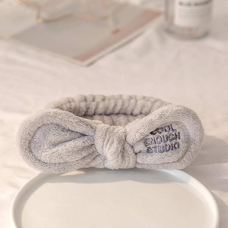 [Pequeño al por mayor] estilo coreano Super lindo bordado coral terciopelo arco yoga maquillaje cara lavado banda de pelo